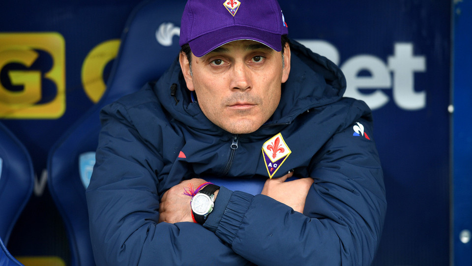 Mercato Fiorentina 10 giugno: la squadra viola, passata nelle mani di Rocco Commisso, potrebbe dare un'altra chance a mister Montella.