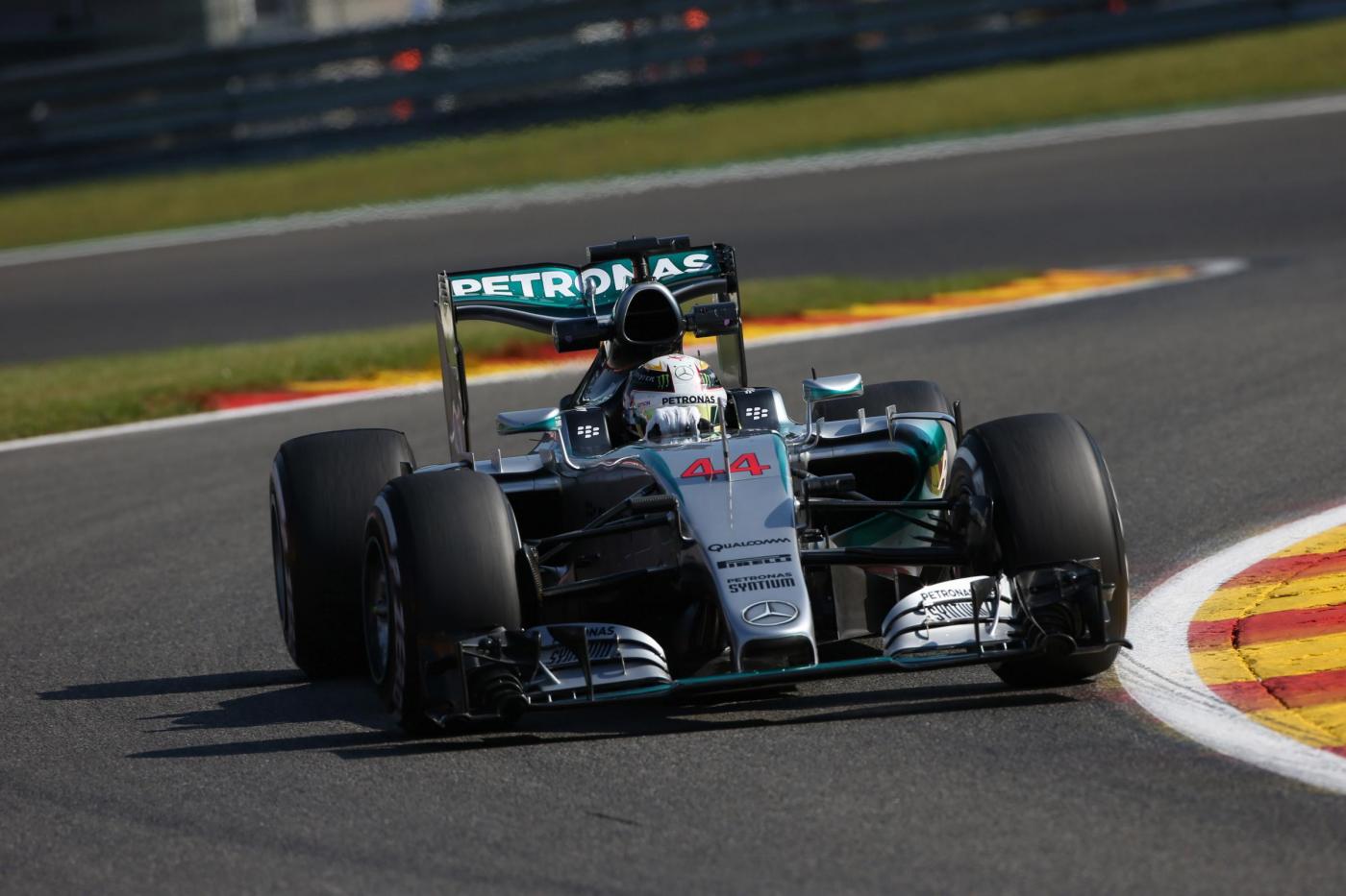 F1, Gp Belgio: Hamilton davanti a tutti in ultime libere, Vettel 3°