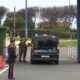 Chico Forti lascia l’aeroporto di Pratica di Mare a bordo di un furgone
